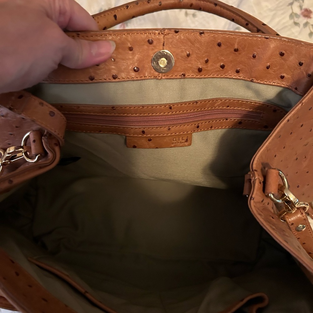 G.I.L.I. Leather Roma 2 Tote - Picture 8 of 16